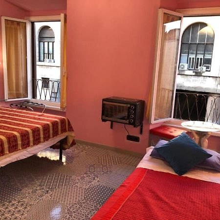 S.P.T. Bed & Breakfast โรม ภายนอก รูปภาพ